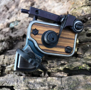 Read more about the article Dan Kubin Sidewinder v7.4 Tattoo Machine Review